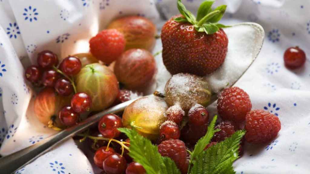 La fructosa de la fruta es el único azúcar que no daña la salud.
