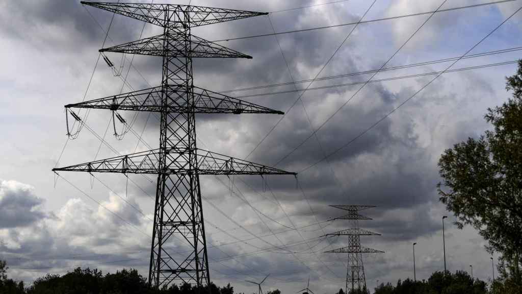 Los ministros de Energía de la UE piden una intervención de emergencia del mercado eléctrico para rebajar la luz