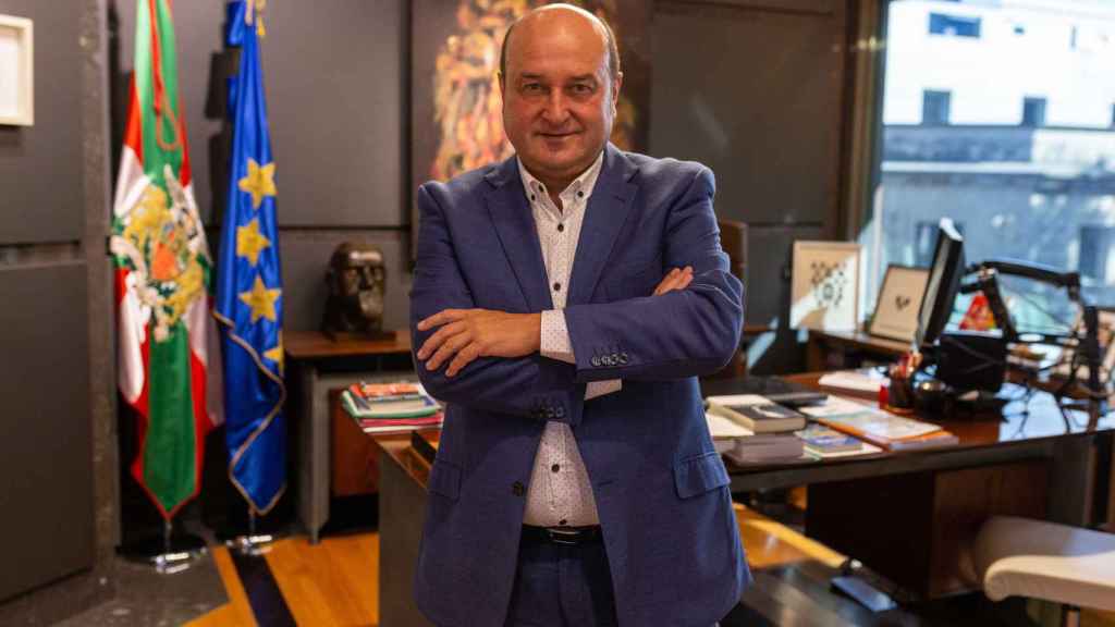 Andoni Ortuzar, presidente del PNV, en su despacho de Sabin Etxea, en Bilbao, esta semana.