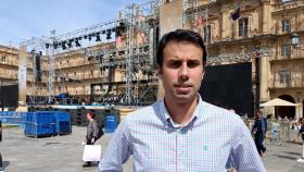 Gonzalo Sánchez, presidente de Juventud Taurina de Salamanca, en la Plaza Mayor