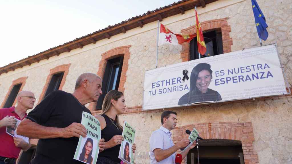 Concentración en Traspinedo por el esclarecimiento de la muerte de Esther López de otro mes.