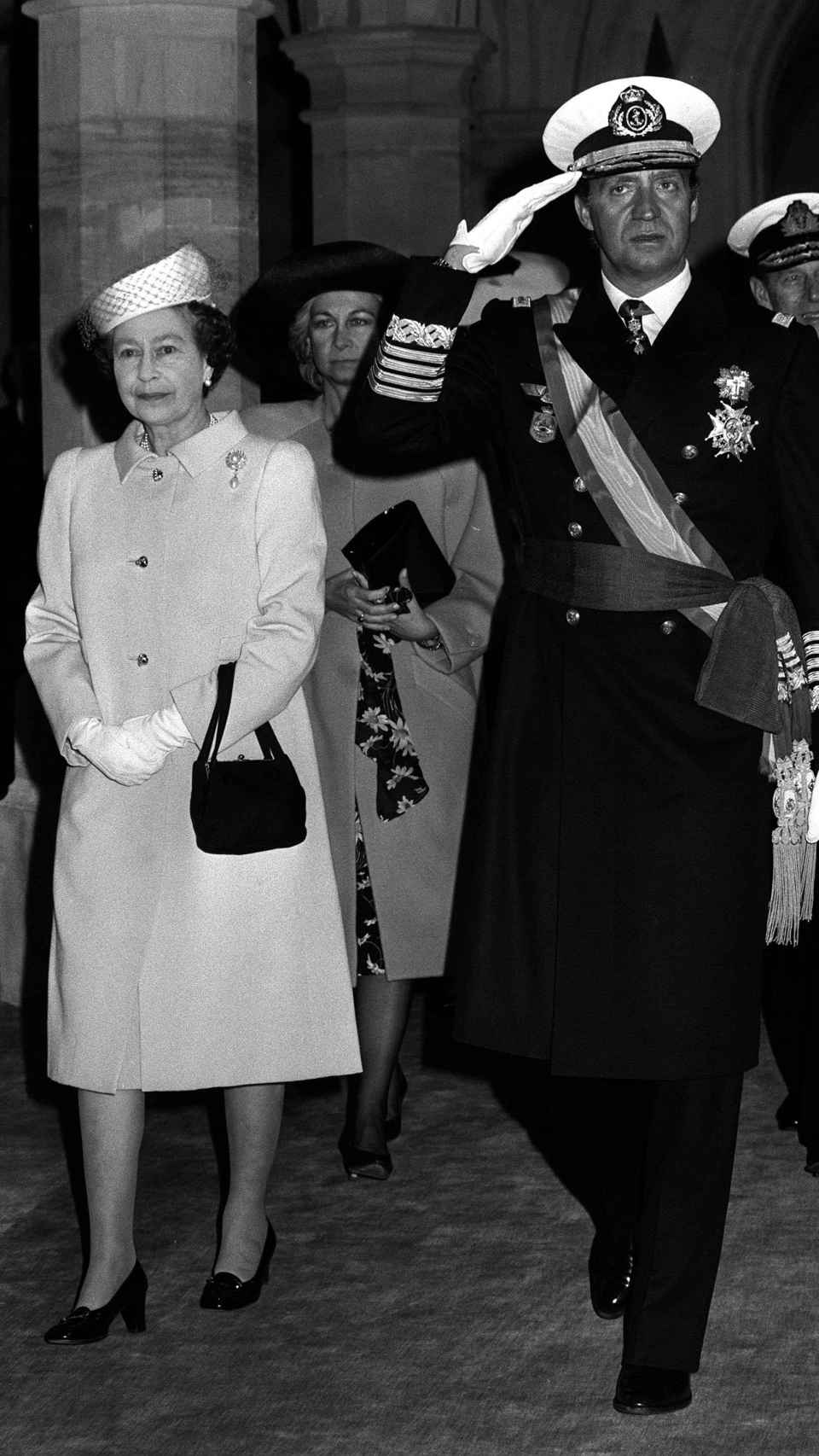 El rey Juan Carlos e Isabel II en una imagen de 1986.