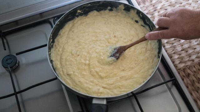 Espesar masa de croquetas: guía paso a paso.