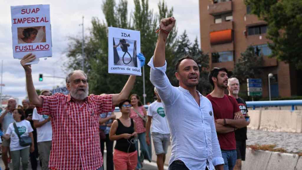 El exatleta Roberto Sotomayor en una manifestación en defensa de la sanidad pública.
