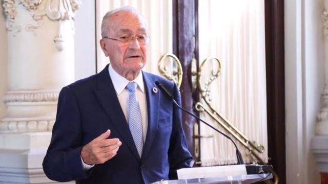 El alcalde de Málaga, Francisco de la Torre, en rueda de prensa en una imagen de archivo.