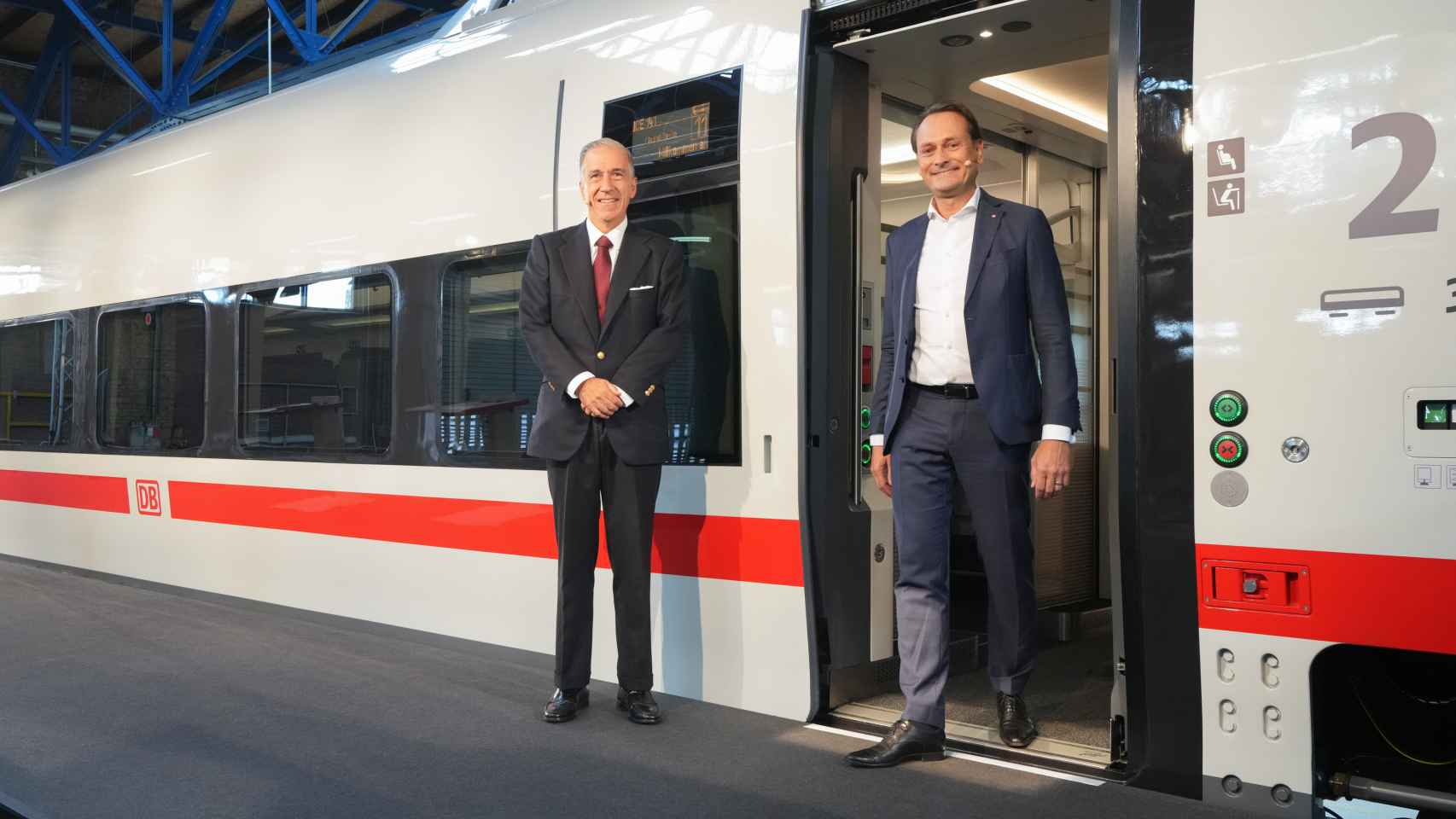 Gonzalo Urquijo Fernández de Araoz, CEO de Talgo, y Dr. Michael Peterson, CEO de Deutsche Bahn.