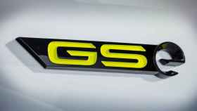 Nuevo emblema GSe que destinará Opel a sus coches más deportivos.