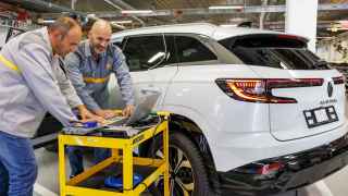 Renault abonará una paga adicional de mil euros a sus trabajadores en octubre