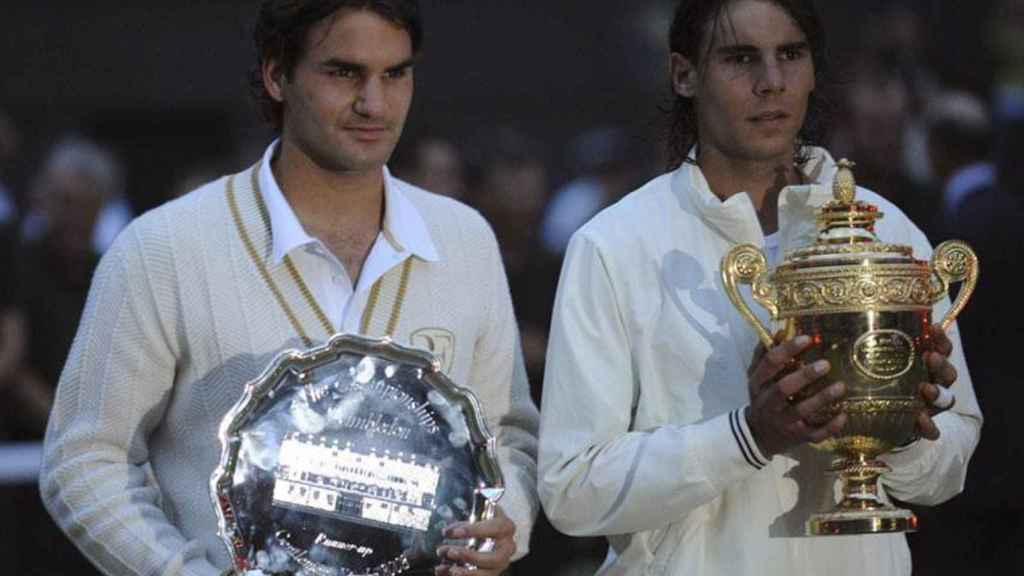 Roger Federer y Rafa Nadal en la final de Wimbledon 2008