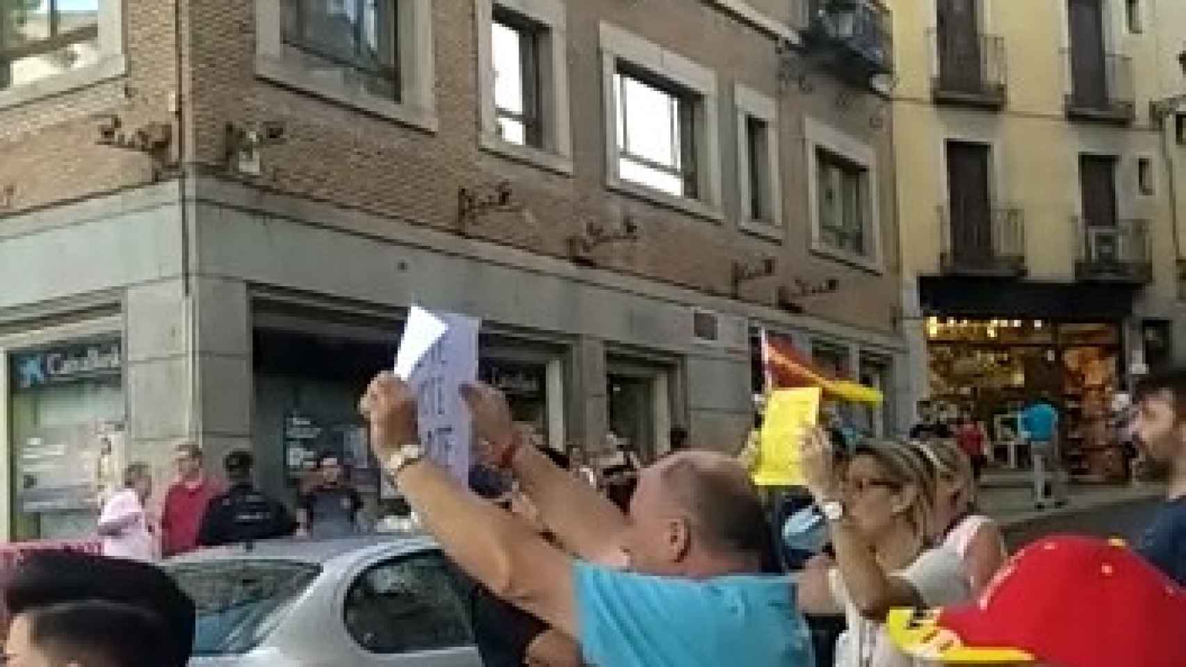 Abucheos y pitos en la llegada de Pedro Sánchez a Toledo.