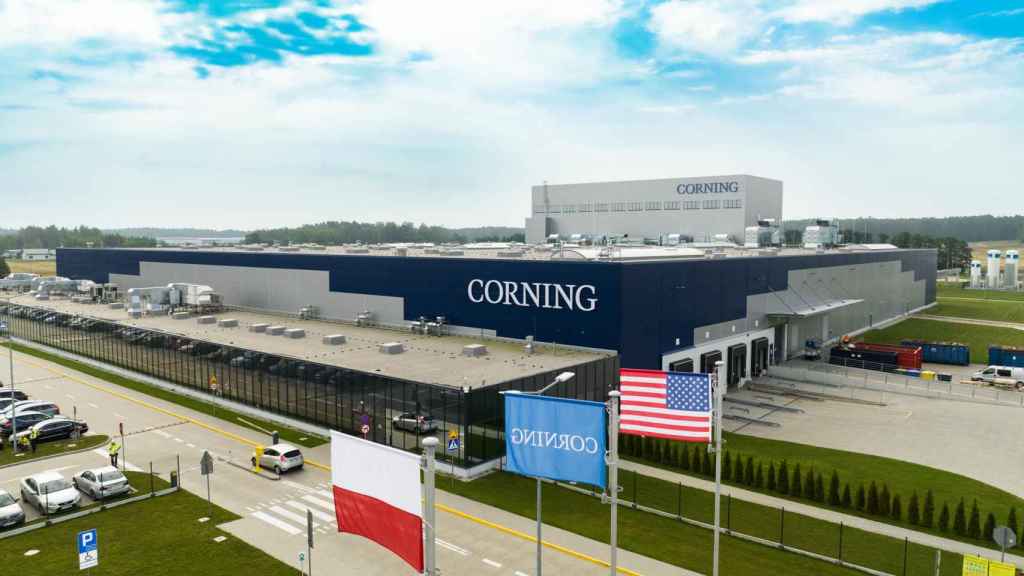 Nuevo planta de fabricación de fibra óptica de Corning en Polonia.