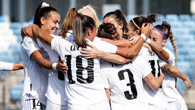 El Real Madrid Femenino celebra un gol ante el Valencia en Liga