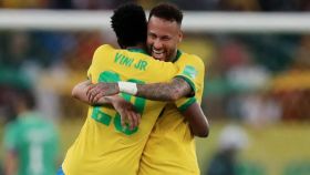 Neymar y Vinicius, celebrando un gol con Brasil