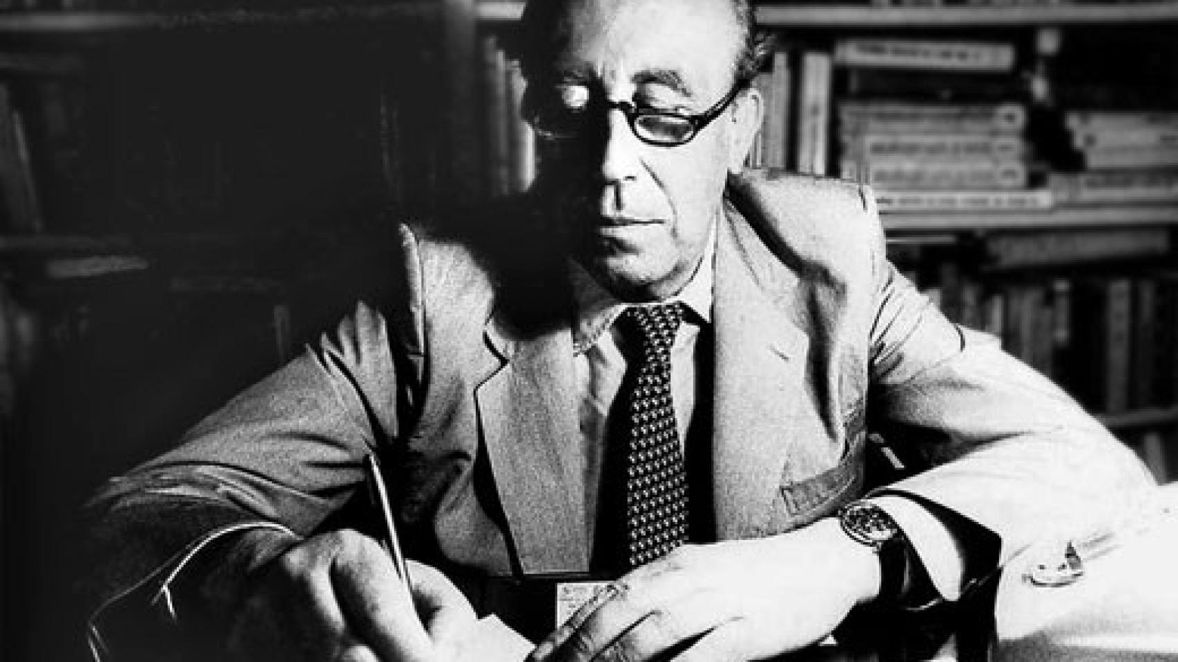 Tomelloso rinde homenaje a García Pavón por su aniversario y con
