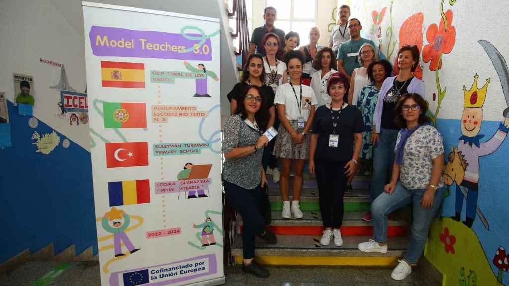 Profesores de tres centros educativos de Portugal, Rumanía y Turquía participan en el proyecto Erasmus ‘Model Teachers 3.0’ que desarrolla su primera actividad en el colegio público de Toral de los Vados (León)