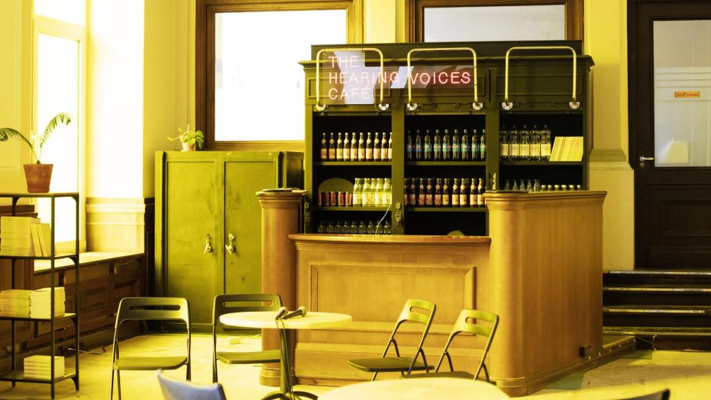 Dora García: 'O café das vozes'