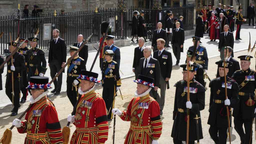La guardia real durante el funeral de Isabel II.