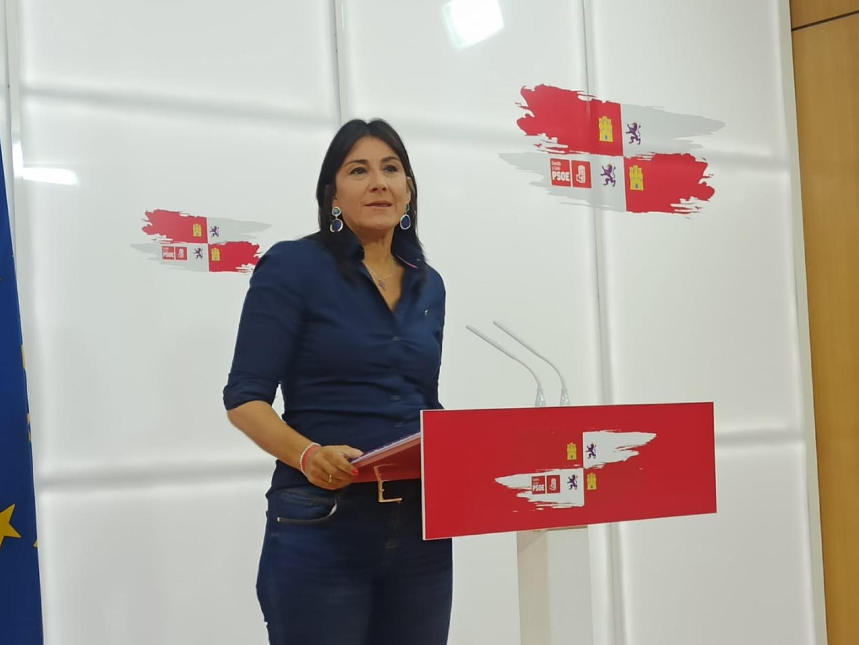 La secretaria de organización del PSCyL, Ana Sánchez, durante la rueda de prensa de este lunes.