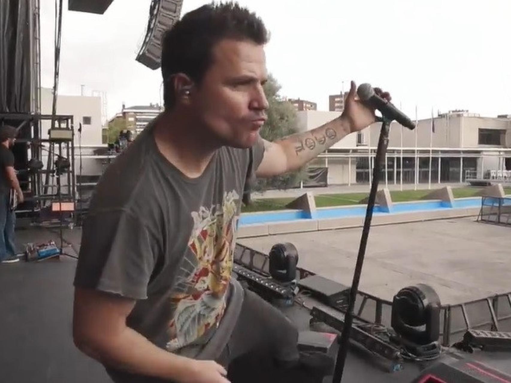 Dani Martín durante las pruebas de sonido en su concierto de Valladolid