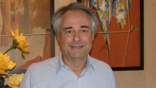 Muere el sociólogo y crítico cultural Bernabé Sarabia a los 78 años