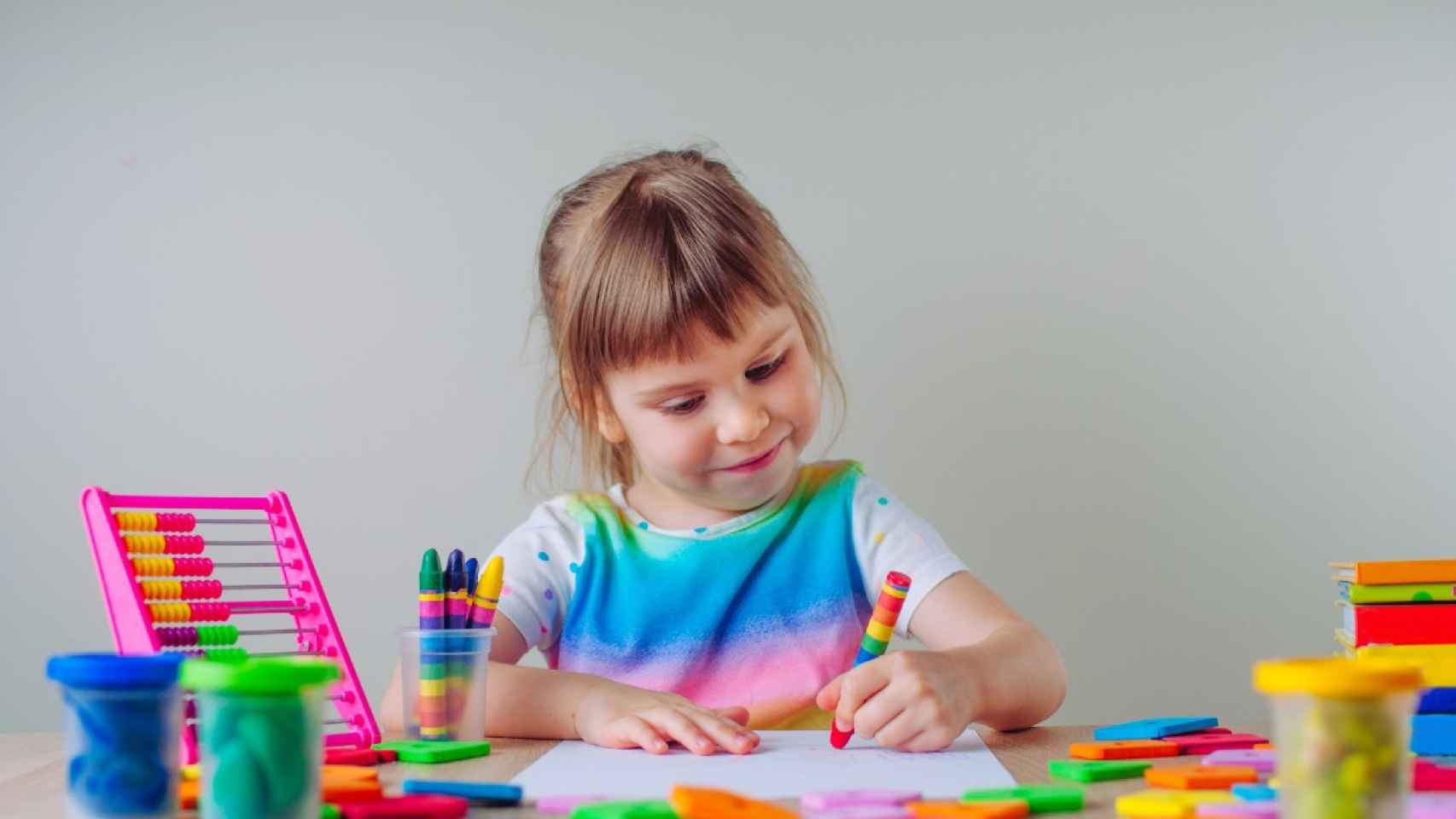 Libro de colorear creativo para niños: 100 dibujos para colorear con  letras, números, formas y animales para niños a partir de 1 año. :  Manzamares, Kim, Kim, Libro de Colorear: : Libros