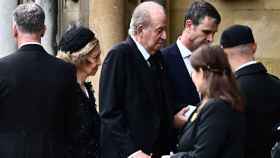 Juan Carlos I llega a la abadía de Westminster para asistir al funeral de la reina Isabel II.