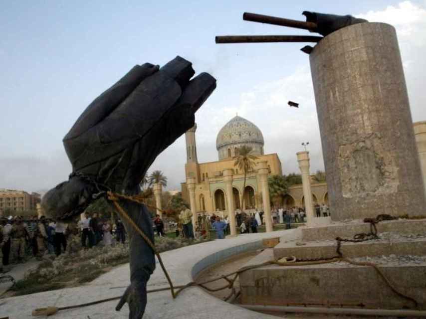 La estatua derribada de Saddam Hussein en Bagdad en 2003.