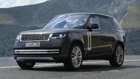 El Range Rover 2022 destaca por un diseño más minimalista y moderno.