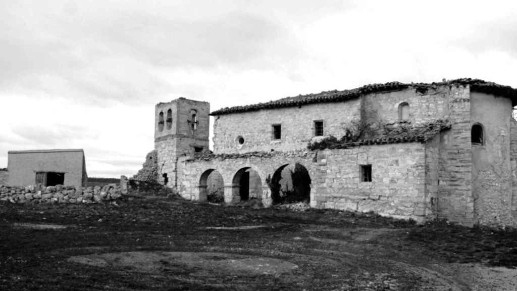Fotografía de la burgalesa Castil de Carrias, en La Bureba.