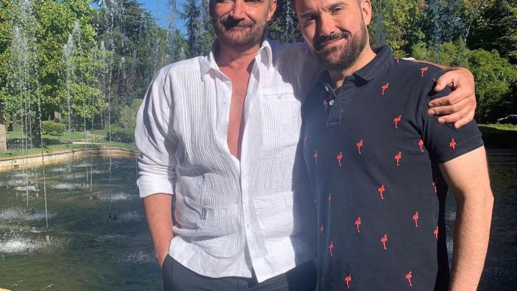 Euprepio Padula y su pareja sentimental, Maikel, en una imagen de sus redes sociales.