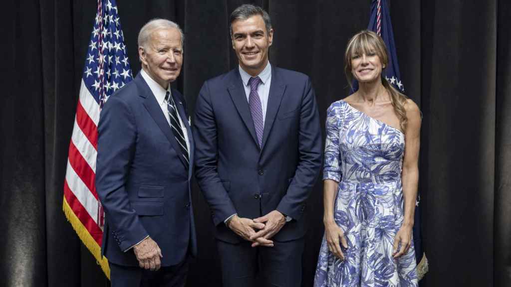 Joe Biden, en la recepción ofrecida con motivo de la 77 Asamblea General de la ONU, junto a Pedro Sánchez y su esposa, Begoña Gómez.