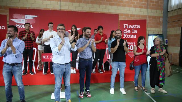 Tudanca: El dinero no está mejor en los bolsillos de los ricos sino   en la educación y la sanidad de todos