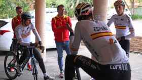 La selección española de ciclismo, con Marc Soler, Iván García Cortina y Pascual Momparler, en Wollongong 2022