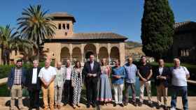 Bernal, este viernes, junto a los premiados en la Alhambra.