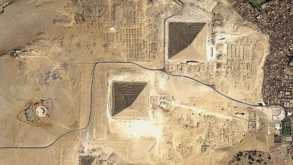 Las pirámides de Giza a vista de satélite