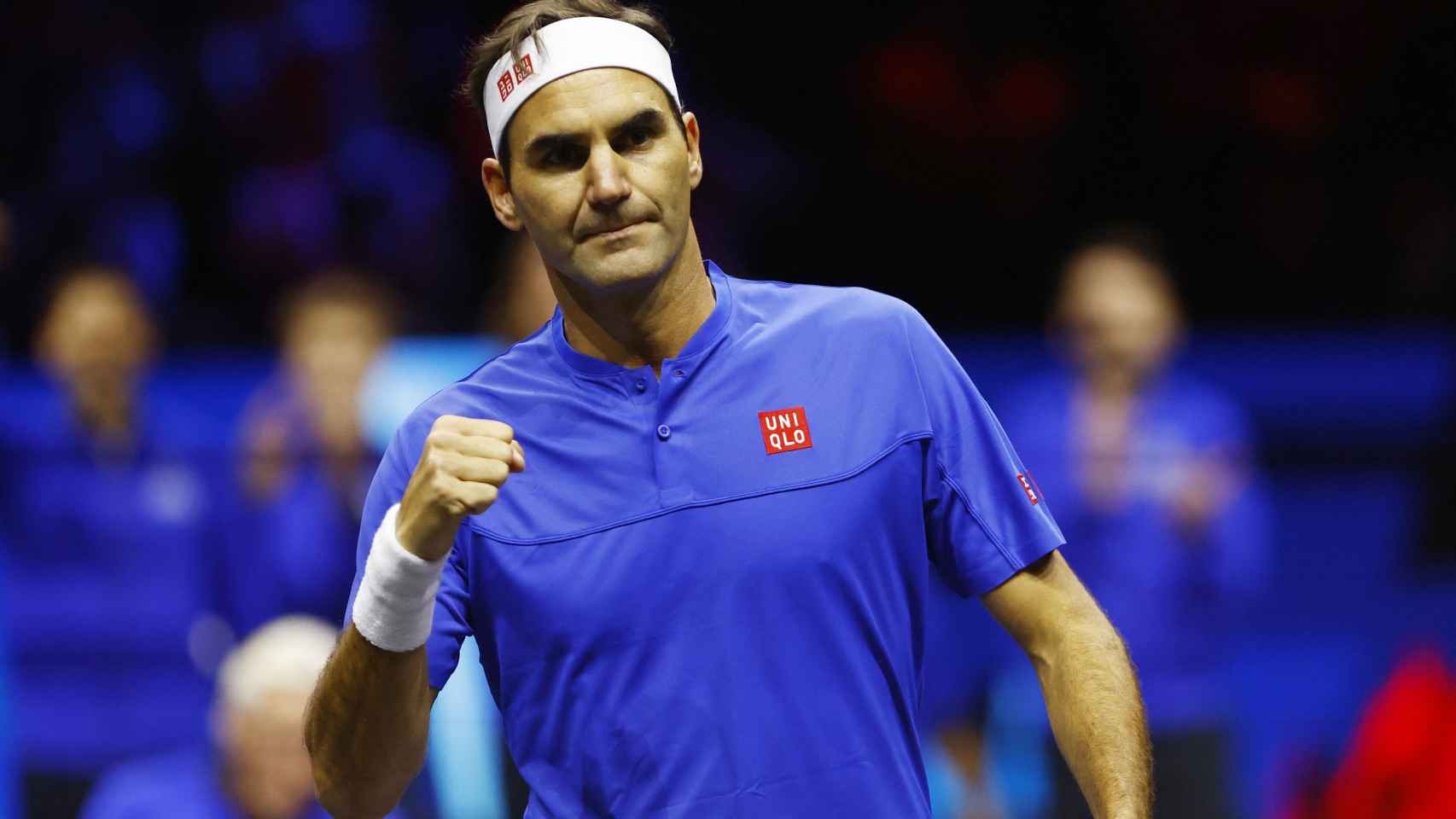 Roger Federer celebra un punto con rabia