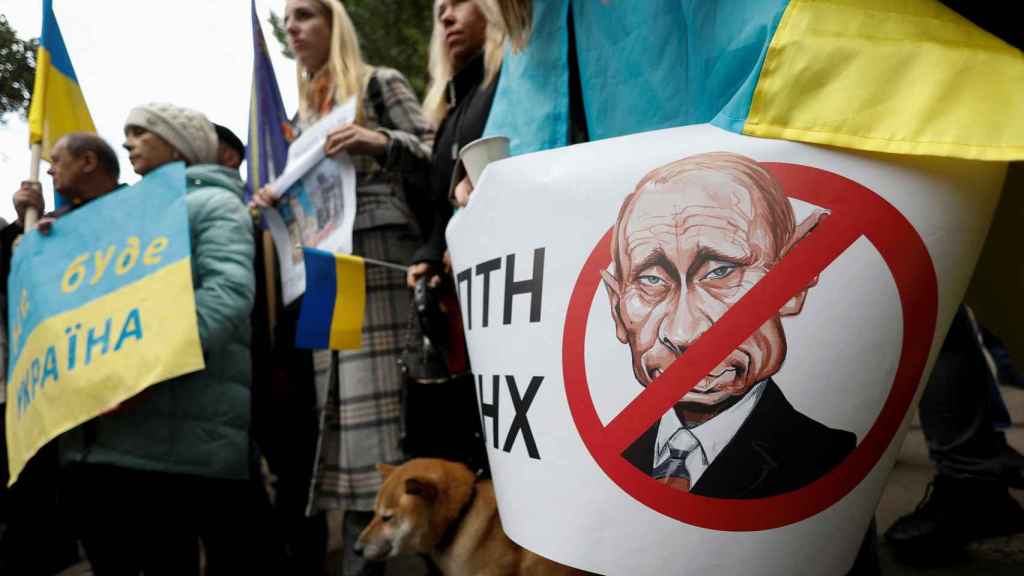 Protestas en Kiev contra los referendos organizados por Putin en los territorios ocupados.