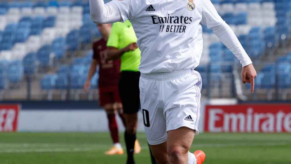 Sergio Arribas, celebrando un gol del Real Madrid Castilla ante el Badajoz
