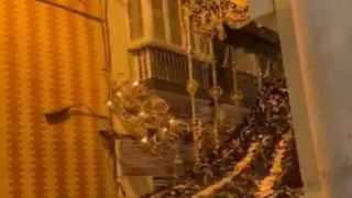 Accidente en la procesión del Gran Poder en Málaga: al trono de la Virgen se le cae un arbotante