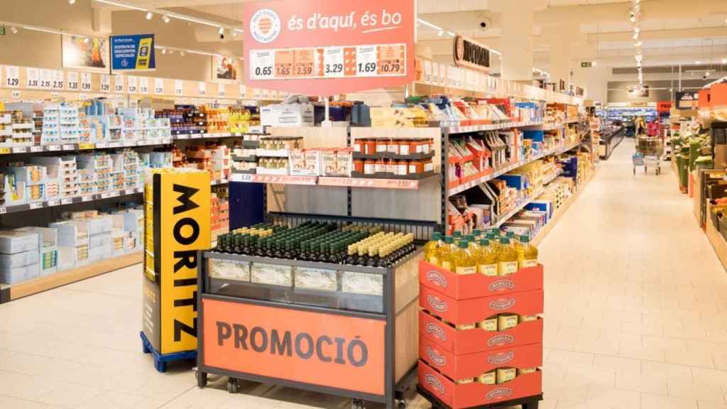 Un lineal de un supermercado de España.