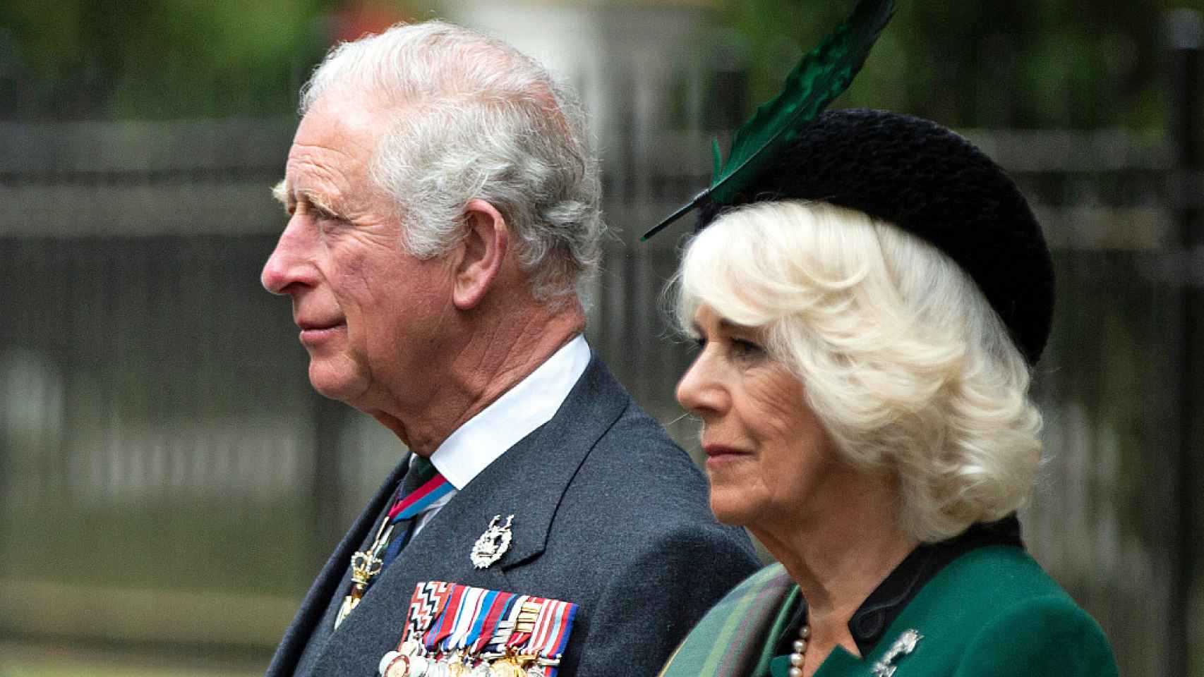 El rey Carlos y su mujer, Camilla, en 2020. La imagen ha sido utilizada como foto perfil de las redes de la Corona.