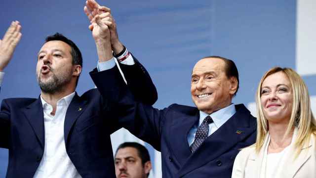 De izquierda a derecha: Matteo Salvini (Liga), Silvio Berlusconi (Forza Italia) y Giorgia Meloni (Hermanos de Italia).