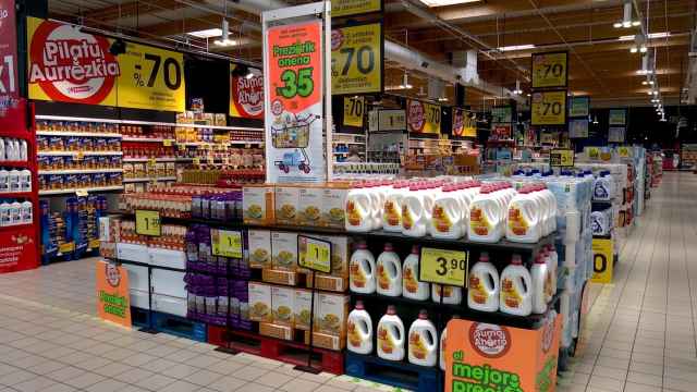 Un supermercado de España ofreciendo descuentos.