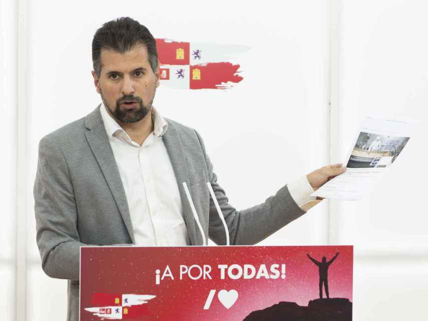 El dirigente socialista, Luis Tudanca, durante la rueda de prensa de este miércoles.