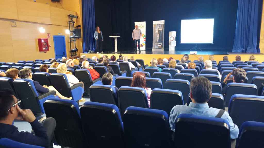 Presentación de Mojados 2030 en el auditorio del municipio vallisoletano