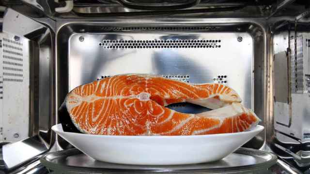 Receta de salmón express al microondas.
