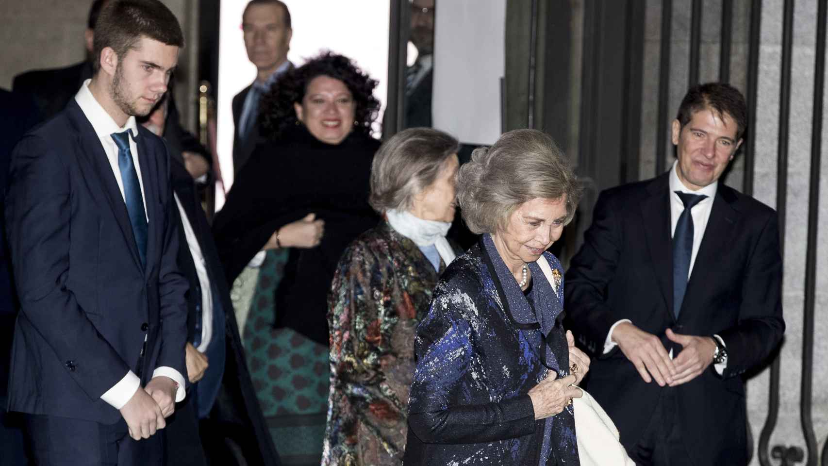 Juan Valentín Urdangarin y la reina Sofía en un concierto benéfico.