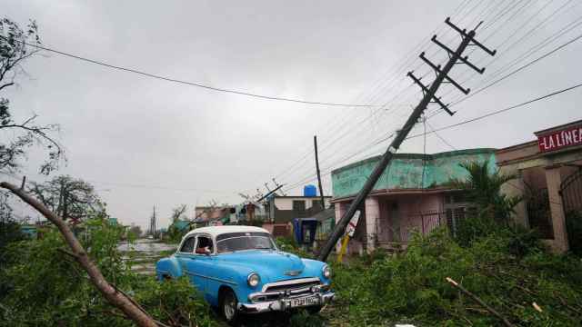 Cuba se queda sin electricidad por una avería provocada por el huracán Ian