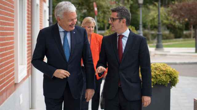El ministro de la Presidencia, Félix Bolaños, este jueves junto al comisario europeo de Justicia, Didier Reynders.