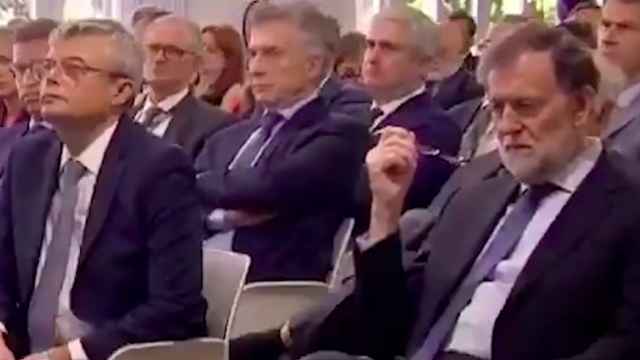 Captura del momento somnoliento de Rajoy durante el discurso de Felipe VI.